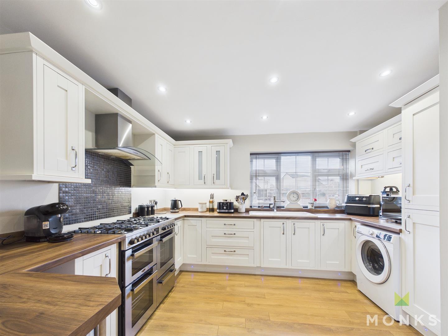 46 White Lodge Park, Shrewsbury, SY4 4NT For Sale